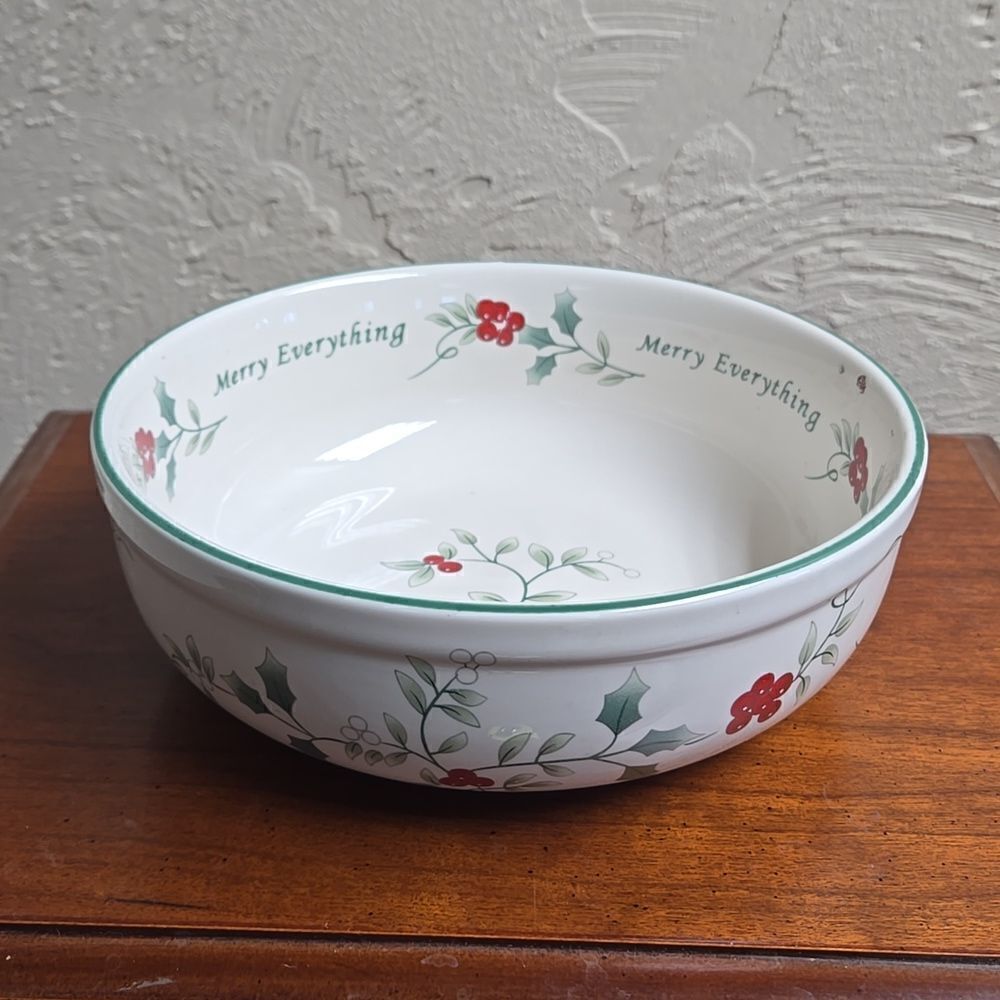 PFALTZGRAFF WINTERBERRY MERRY EVERYTHING BOWL